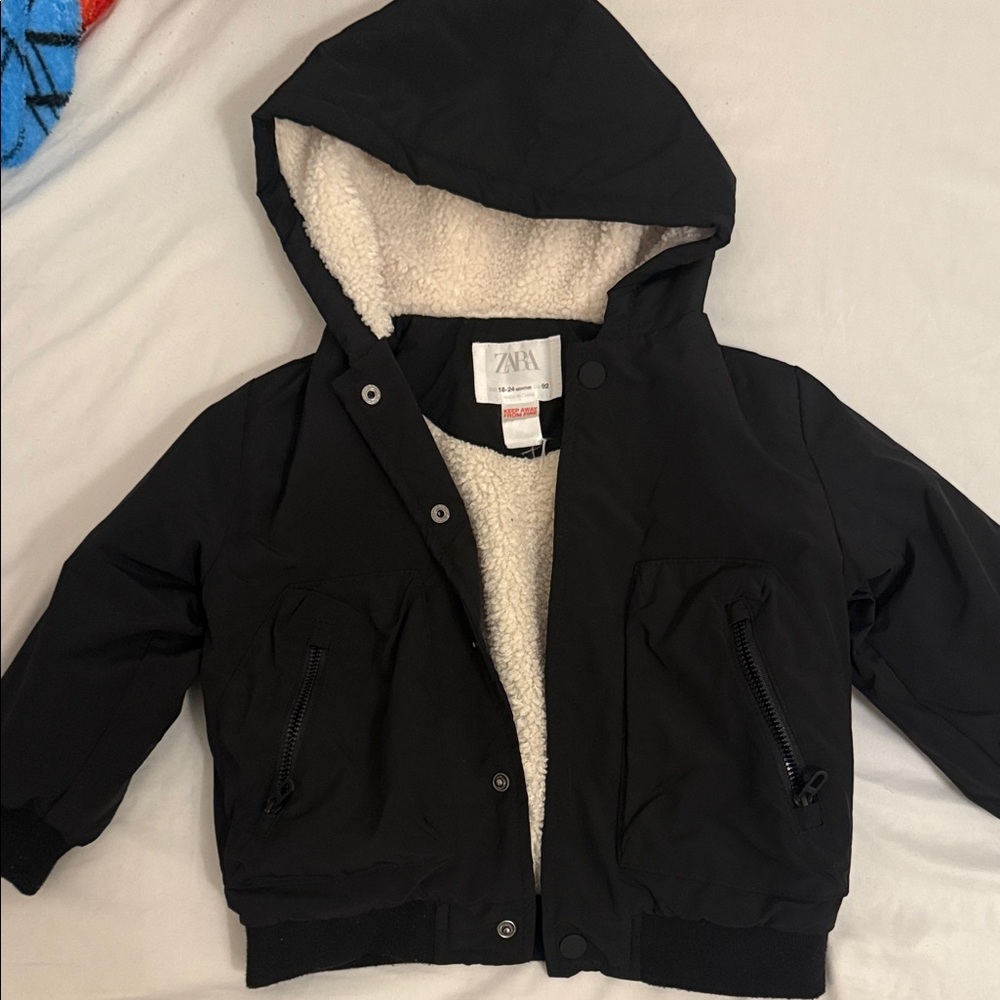 Zara Toddler Boys Black Hooded Jacket with Cream Sherpa Lining